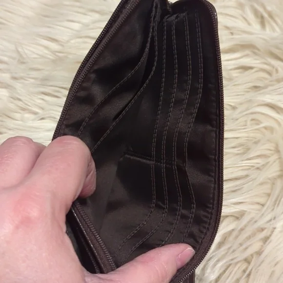 Coach khaki/mahogany double zip wallet - Picture 10 of 10